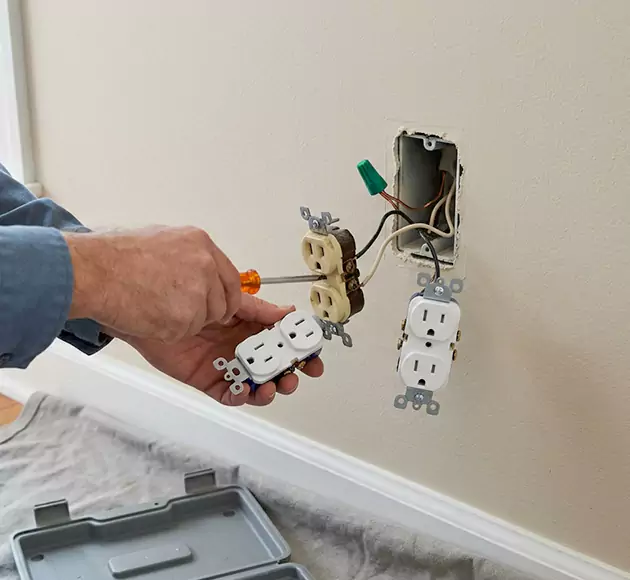 Professional Outlet Replacement: Your Local Swap-Out Team in Brentwood, TN